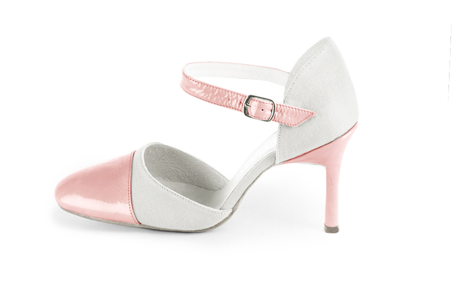 Light pink and pure white elegant closed-back heels, with an instep strap. Round toe. High slim heel. - Florence KOOIJMAN